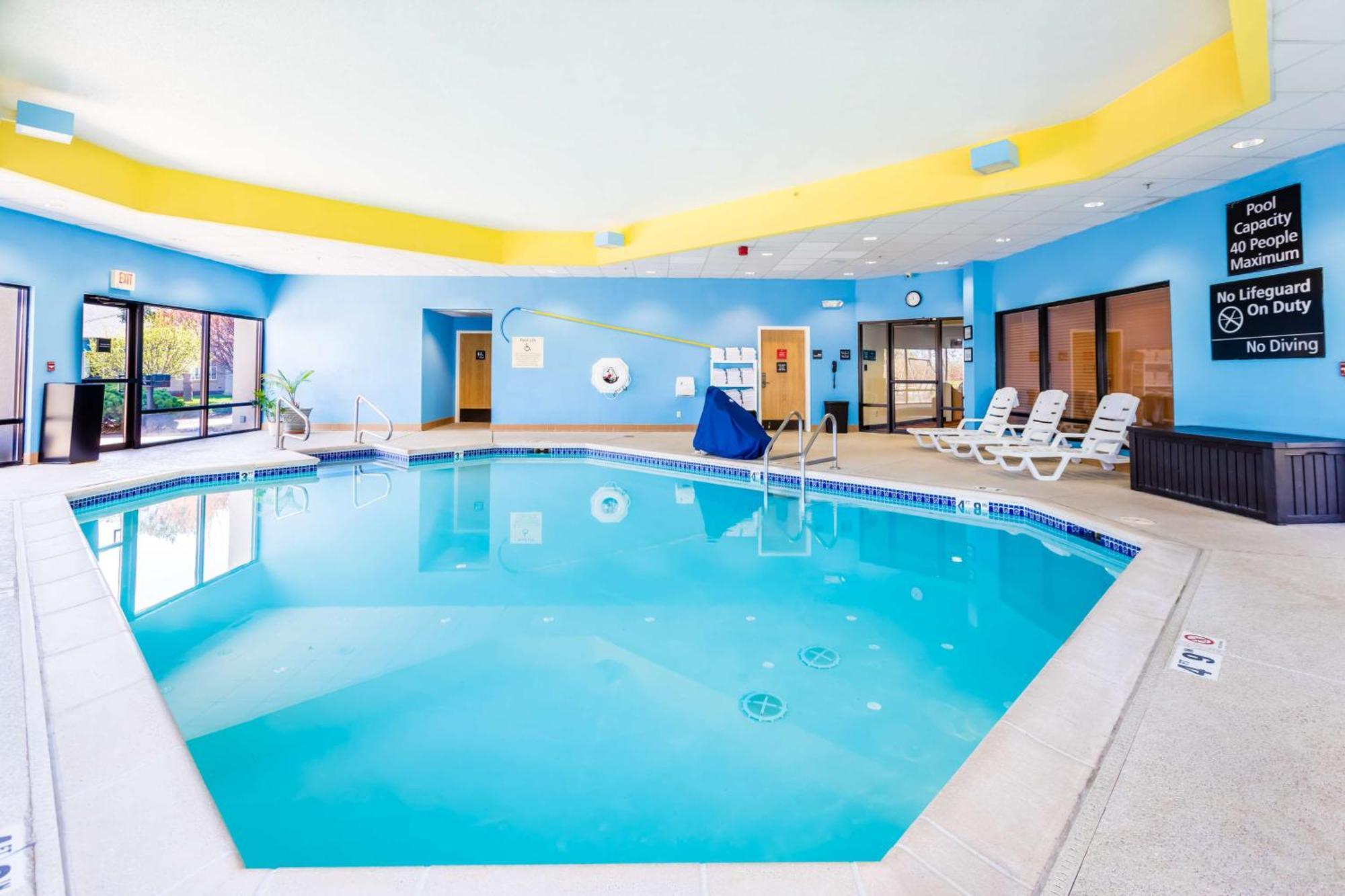 Hampton Inn St Charles St Peters Saint Charles Екстер'єр фото