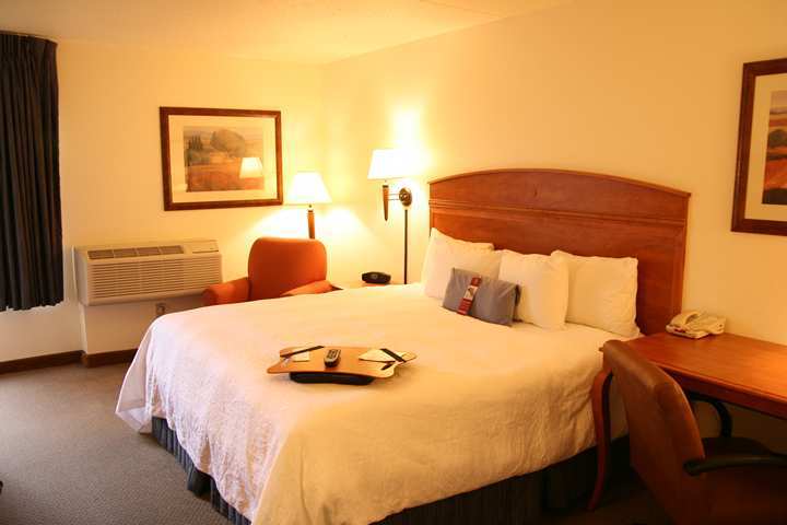 Hampton Inn St Charles St Peters Saint Charles Номер фото