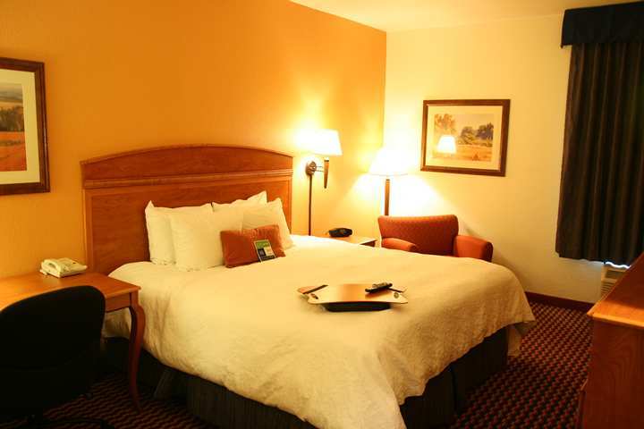 Hampton Inn St Charles St Peters Saint Charles Номер фото